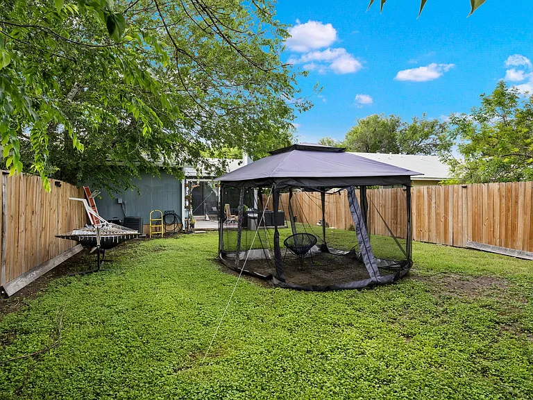 8317 Forest Ridge Dr — Photo 22