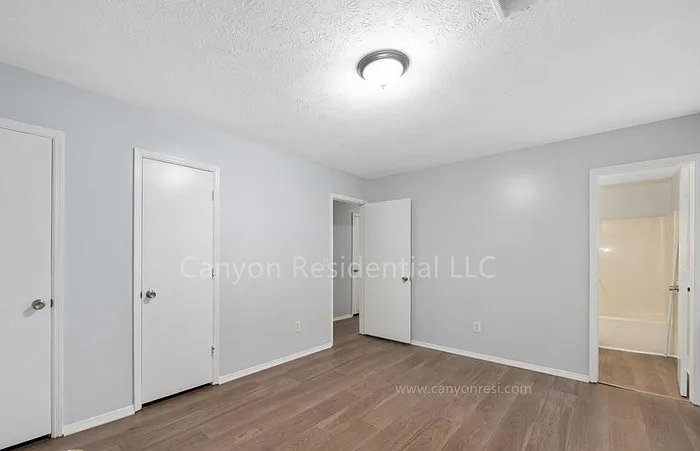 5825 Vernier Dr — Photo 3