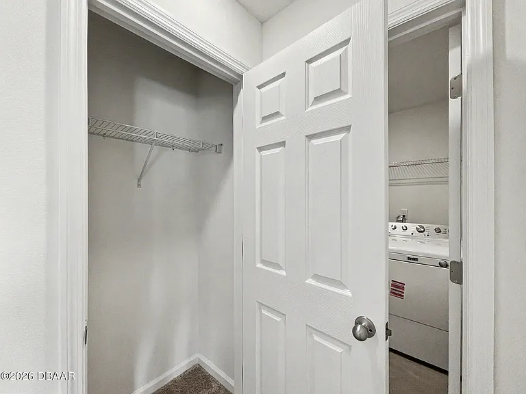 55 Signet Cir — Photo 15