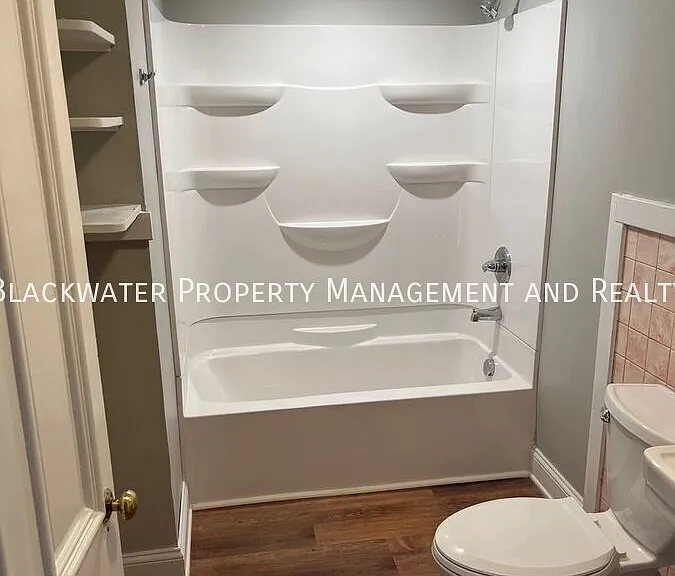 500 Euclid Ave #4 — Photo 5