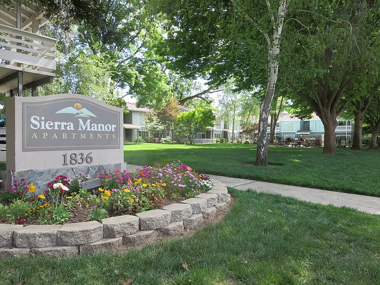 1836 Laburnum Ave — Photo 26