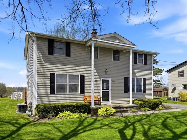 6632 Errick Rd, North Tonawanda, NY 14120