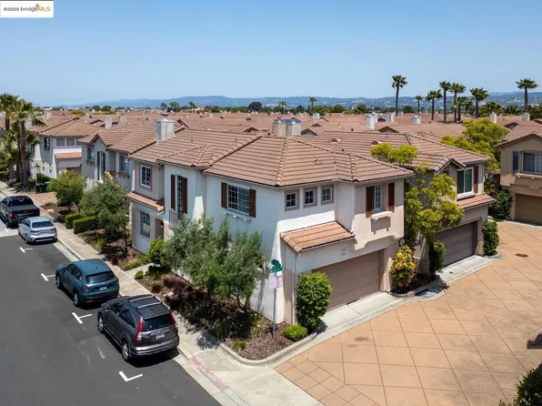 15388 Heron Dr, San Leandro, CA 94579