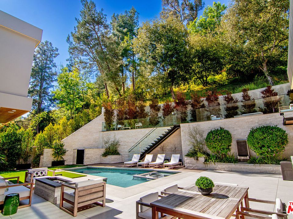 2641 Hutton Dr, Beverly Hills, CA 90210 [Price Cut $1,000,000