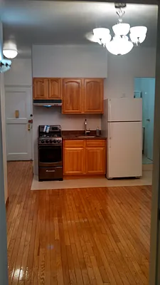 Rented by Lexington Properties LLC | media 4