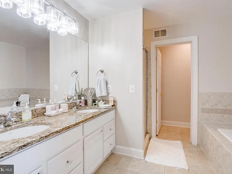 8320 Dockray Ct — Photo 25