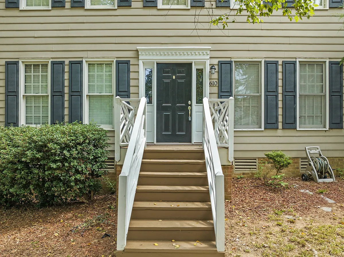 Building Photo - 610 Woods Mill Cir