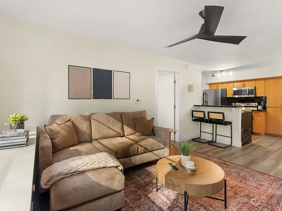 1435 India St #212
