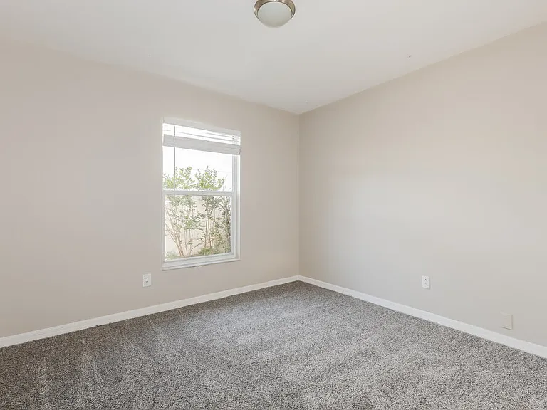 9726 Cypress Pond Ave — Photo 11