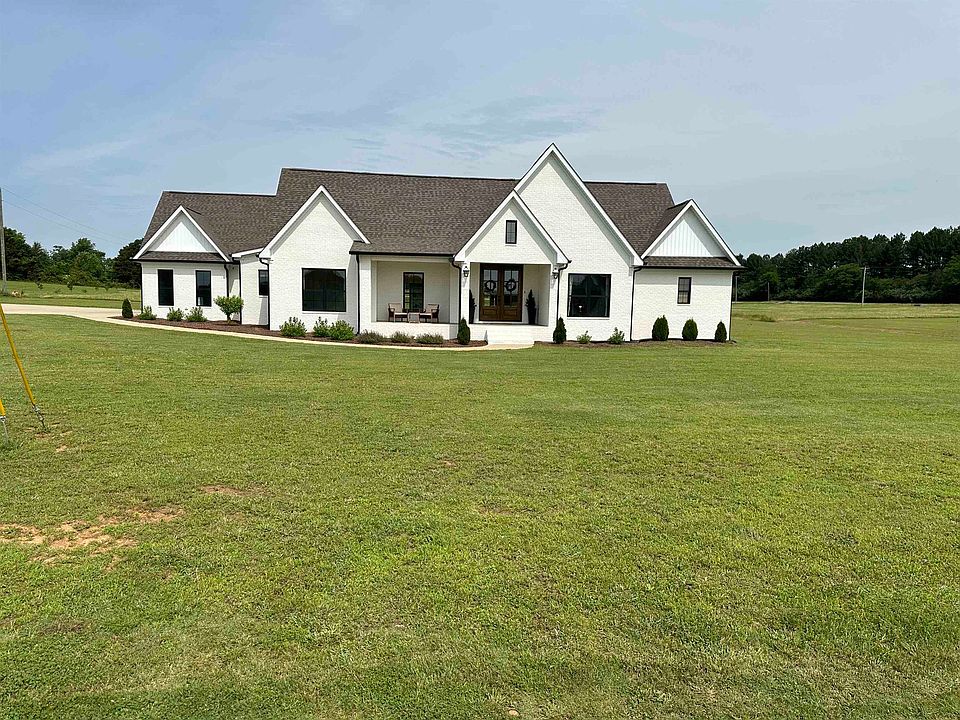 1st image of 100 Mallard Lake Dr