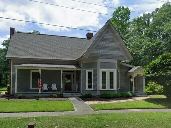 151 S Jackson St, Hartwell, GA 30643