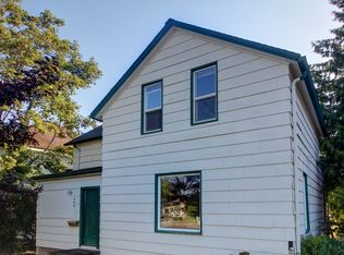 1448 Ellis St, Bellingham, WA 98225