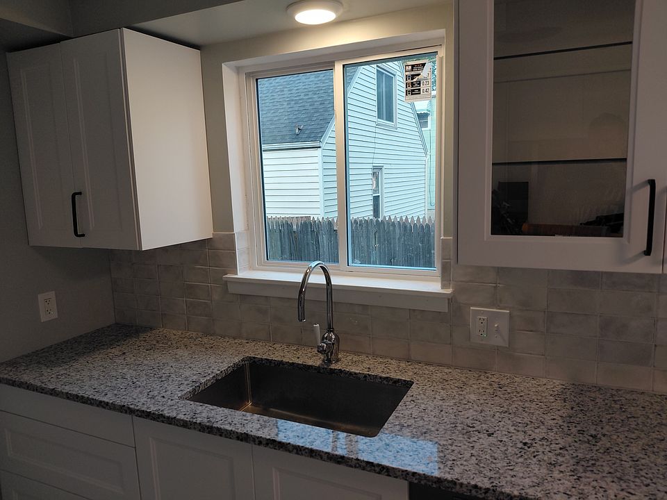 1st image of 102 Maple Ave #3