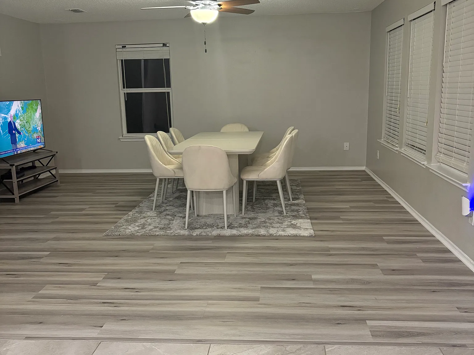5 bed, 3991 sqft, $3,800 — Photo 2