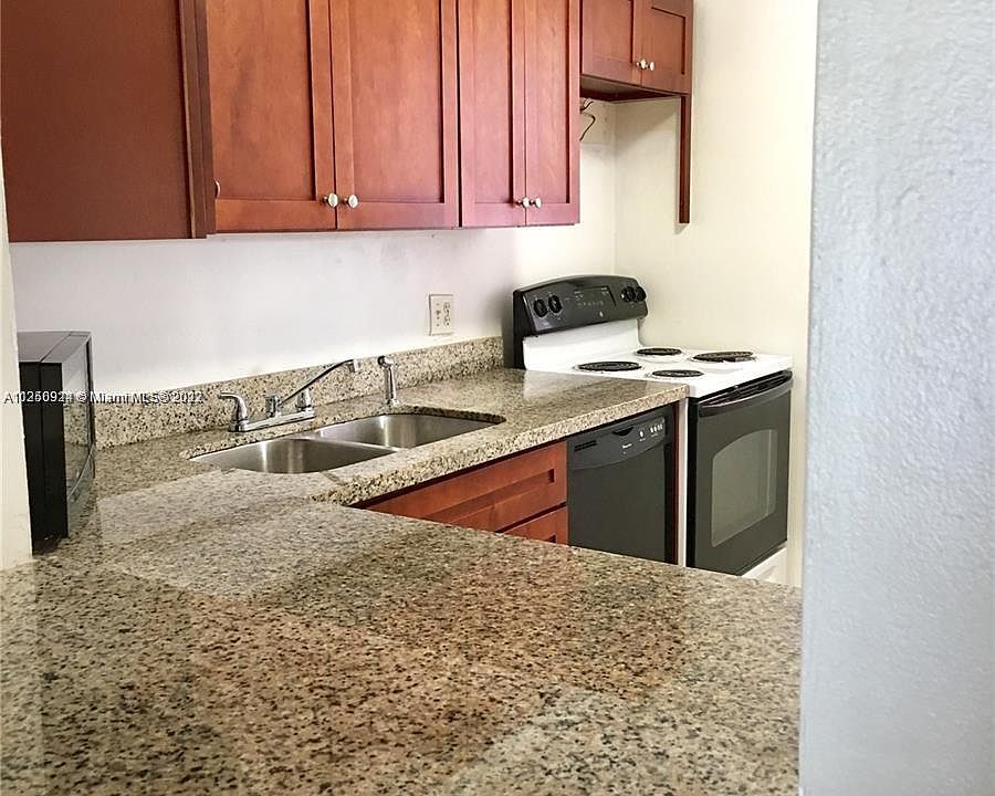 1st image of 5410 SW 25th Ave #12