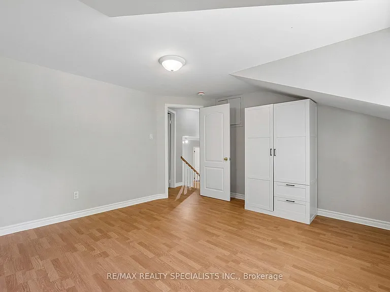 782 Hastings Ave — Photo 17