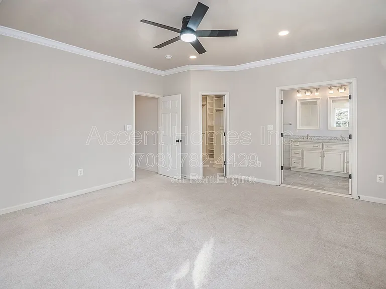 6450 Waterfield Rd — Photo 61