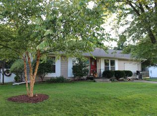 885 15th Ave NW, Clinton, IA 52732