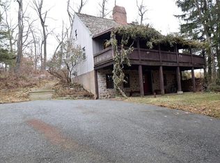 4089 Churchview Rd, Emmaus, PA 18049