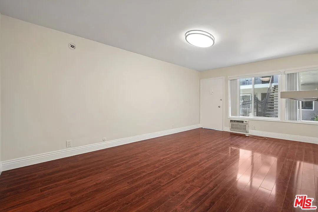 1 bed, 1.0 bath, 750 sqft, $2,295 — Photo 3