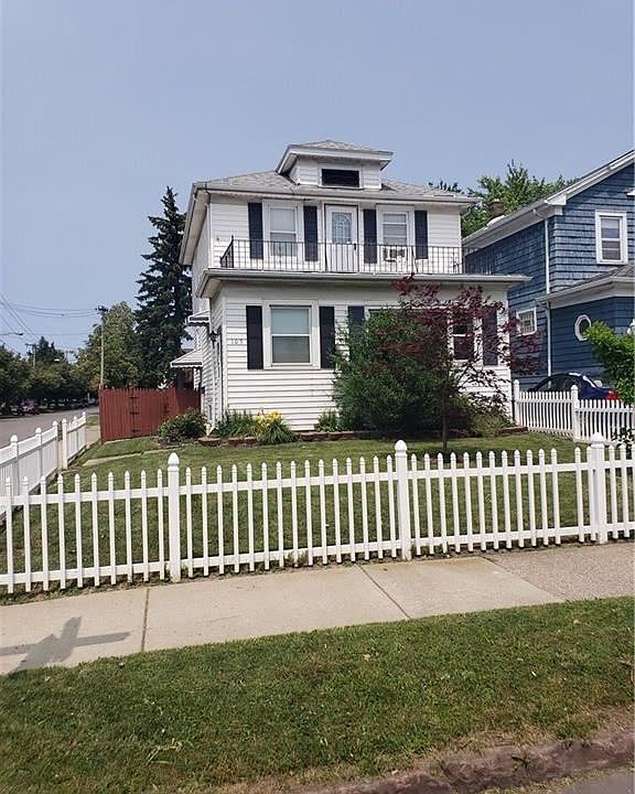 1st image of 103 Shoreham Pkwy