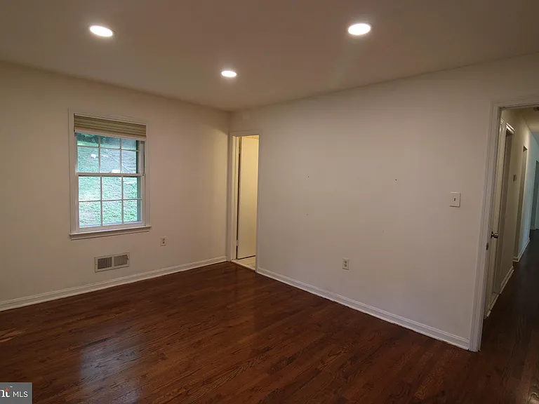 4918 Althea Dr — Photo 7
