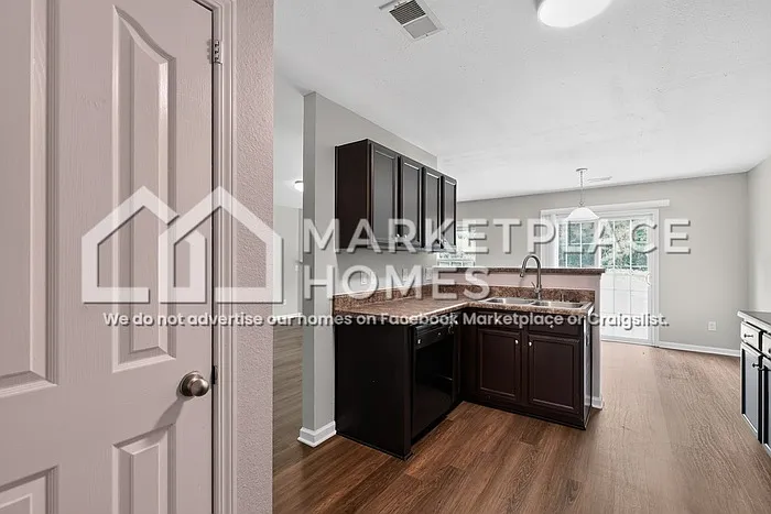 401 Feather Site Ct — Photo 5
