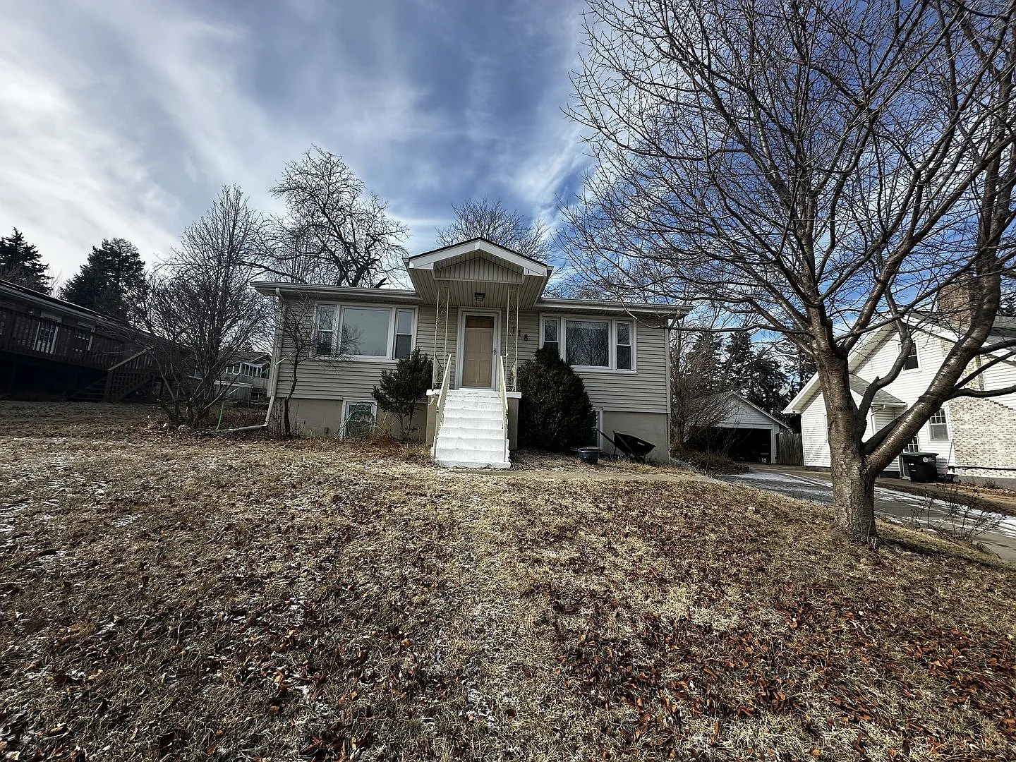 718 N 86th St 3 Bed/2 Bath in Westside School District | Hardwood Floors, Finished Walkout Lower ... — Photo 2
