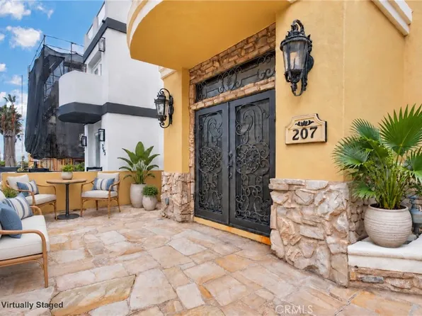 207 18th St, Huntington Beach, CA 92648