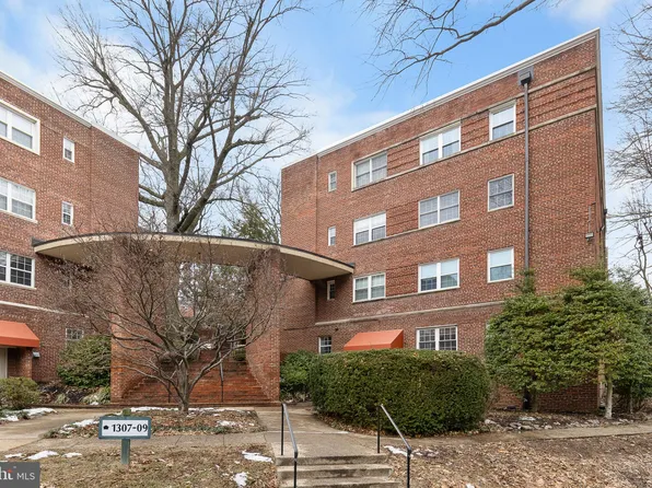 1309 N Ode St APT 504, Arlington, VA 22209