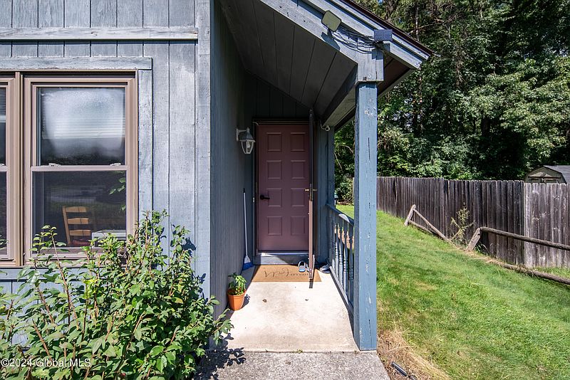 2nd image of 66 Thimbleberry Road