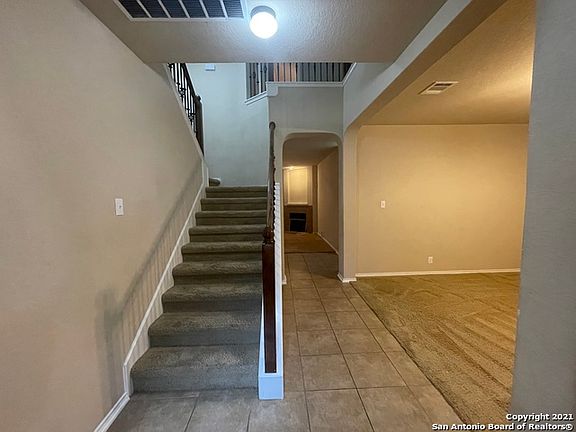 3rd image of 309 Hazeltine Way