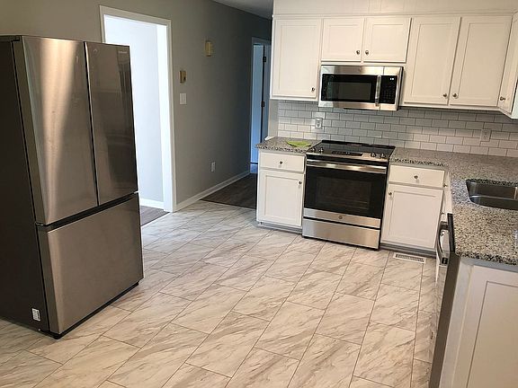 2nd image of 110 Pine Forest Dr