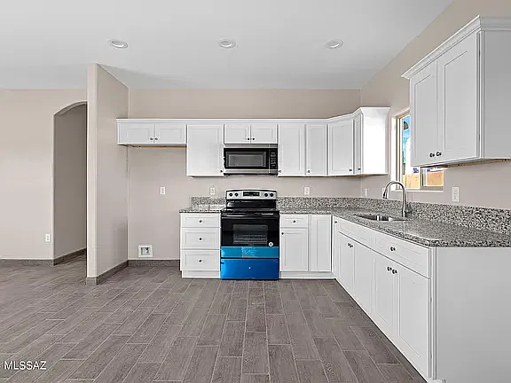 3 bed, 1115 sqft, $1,680 — Photo 3
