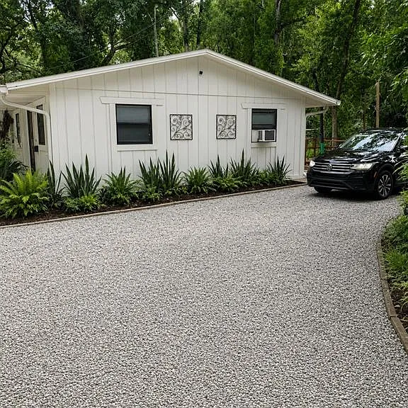 1735 Timocuan Way #B — Photo 2