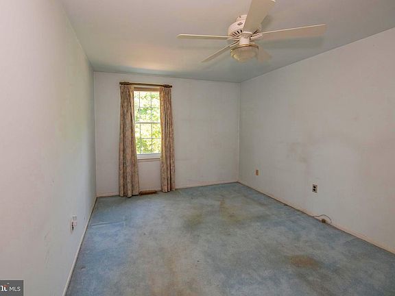 3rd image of 12074 Abby Rd