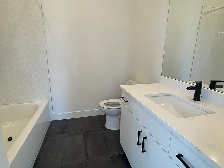 2347 Hosea L Williams Dr SE #8 — Photo 25
