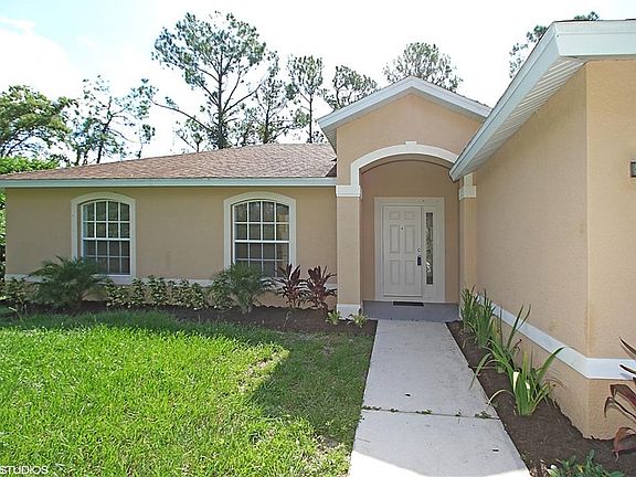 4th image of 2100 Della Dr
