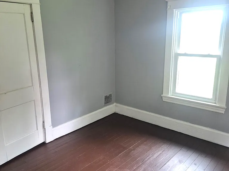 48 Bright Ave — Photo 10