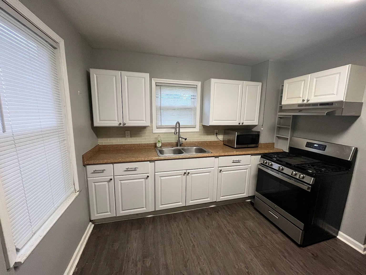 3 bed, 1100 sqft, $1,900 — Photo 4
