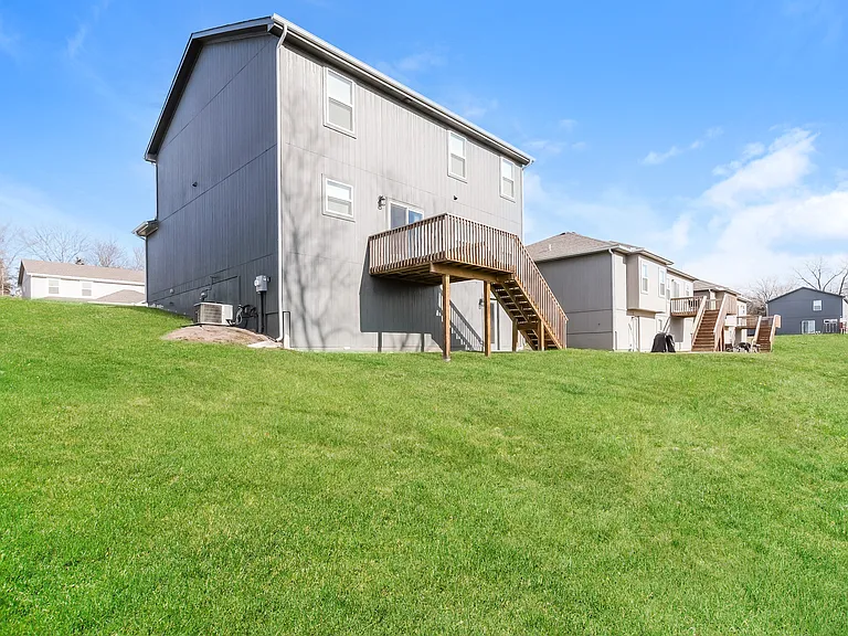 1005 NW High View Dr — Photo 11