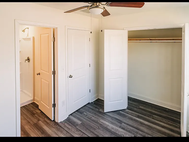 2046 Beech Ave — Photo 2