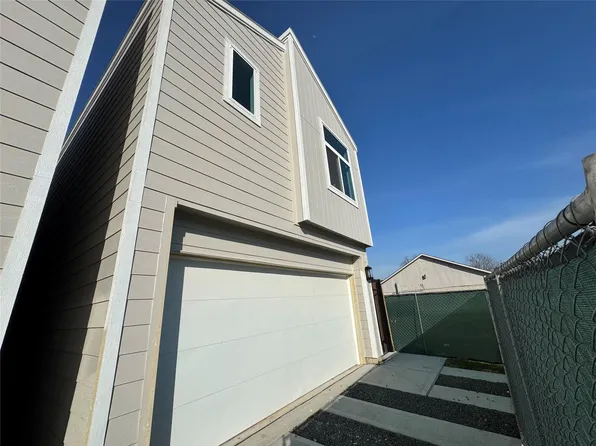 3227 Dennis St, Houston, TX 77004