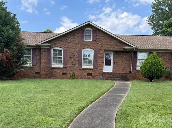 4827 Easthaven Dr, Charlotte, NC 28212