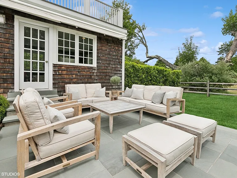 15 Ludlow Grn — Photo 27