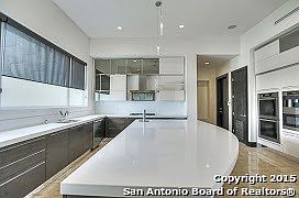 3rd image of 208 Lismore