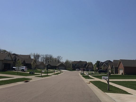 4th image of 384 Clear Springs Ct
