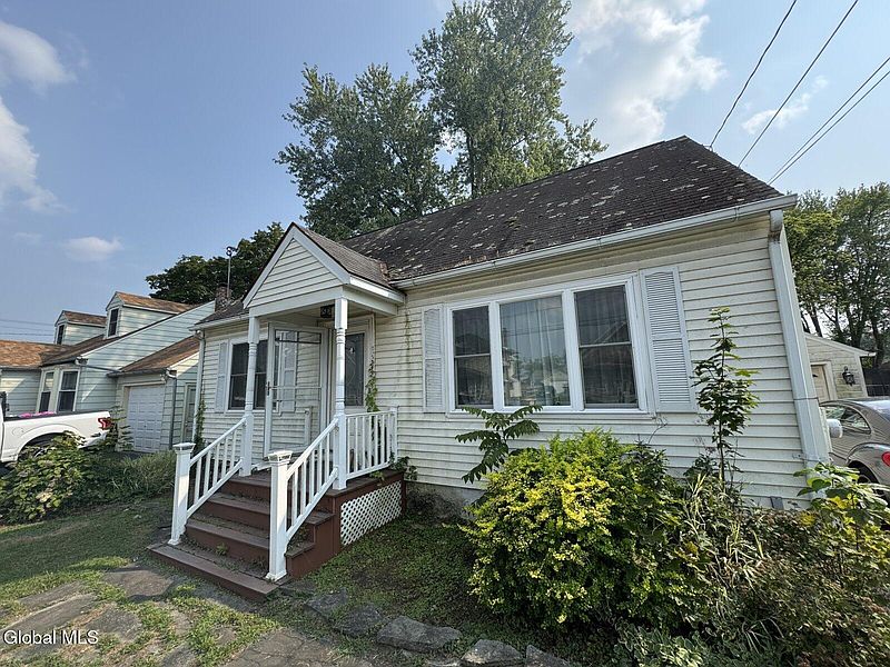 3rd image of 7 Charles Street