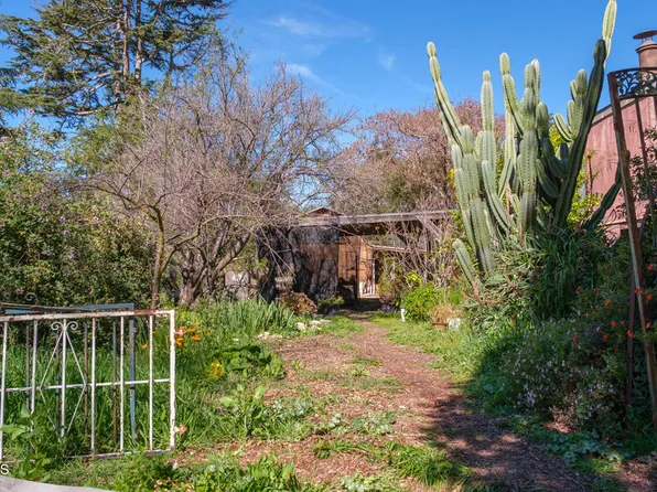 8624 Nye Rd, Ventura, CA 93001