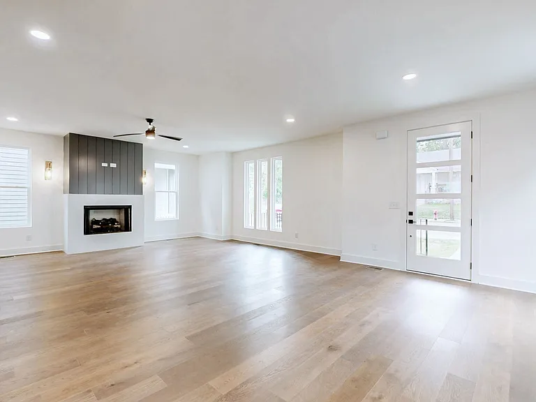 2908 Torbett St — Photo 13